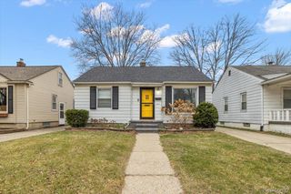 26097 Brettonwoods Street, Madison Heights, MI 48071