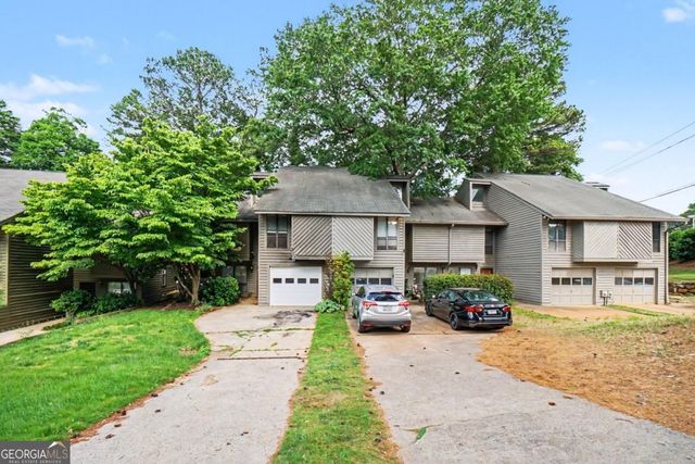 1006 Creatwood Circle SE, Smyrna, GA 30080