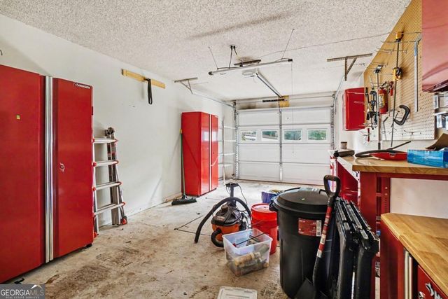 1006 Creatwood Circle SE, Smyrna, GA 30080