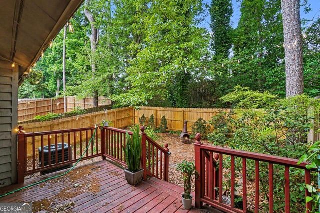 1006 Creatwood Circle SE, Smyrna, GA 30080