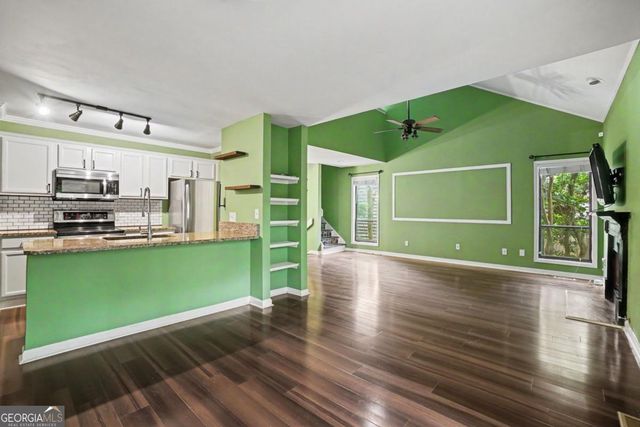 1006 Creatwood Circle SE, Smyrna, GA 30080