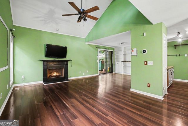 1006 Creatwood Circle SE, Smyrna, GA 30080