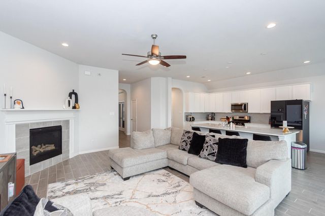 62 Carmel Drive, Manvel, TX 77578