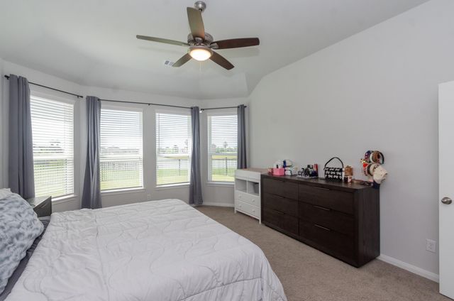 62 Carmel Drive, Manvel, TX 77578