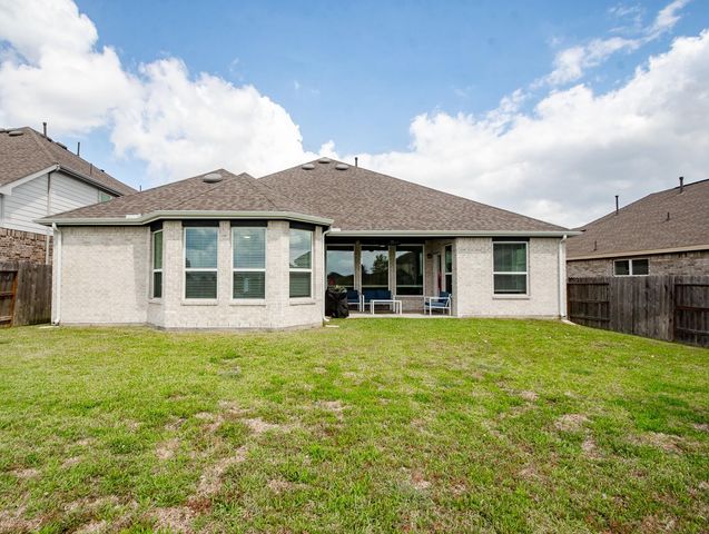 62 Carmel Drive, Manvel, TX 77578