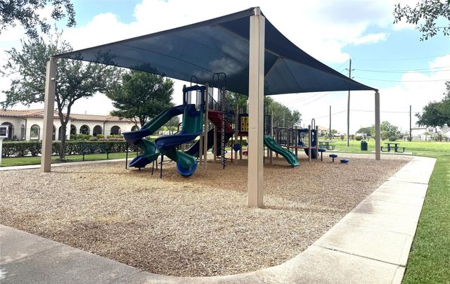 62 Carmel Drive, Manvel, TX 77578