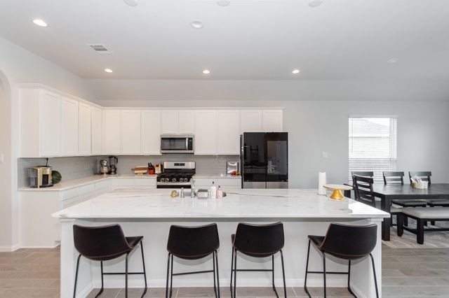 62 Carmel Drive, Manvel, TX 77578