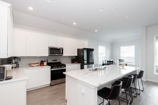 62 Carmel Drive, Manvel, TX 77578