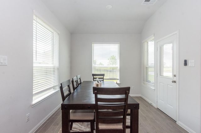 62 Carmel Drive, Manvel, TX 77578