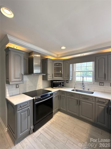 7318 Connan Lane, Charlotte, NC 28226