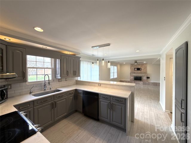 7318 Connan Lane, Charlotte, NC 28226