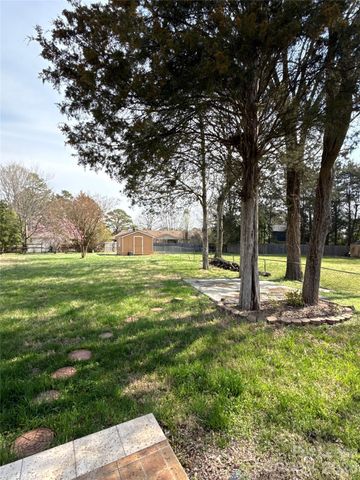 7318 Connan Lane, Charlotte, NC 28226