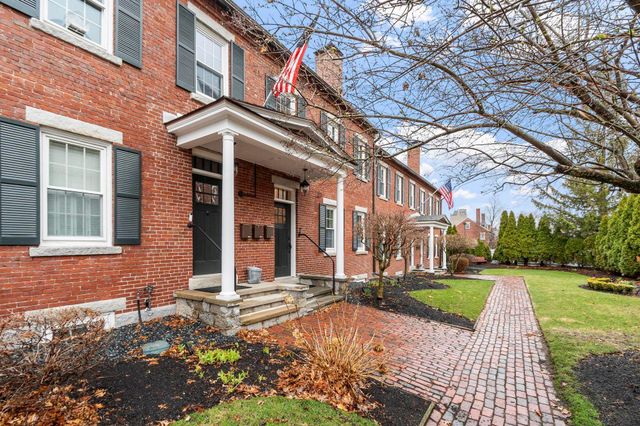 67 West Merrimack St Apt 2, Manchester, NH 03101