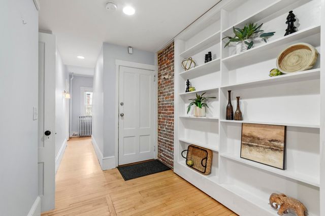 67 West Merrimack St Apt 2, Manchester, NH 03101