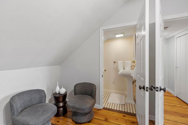 67 West Merrimack St Apt 2, Manchester, NH 03101