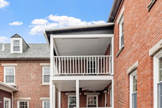 67 West Merrimack St Apt 2, Manchester, NH 03101