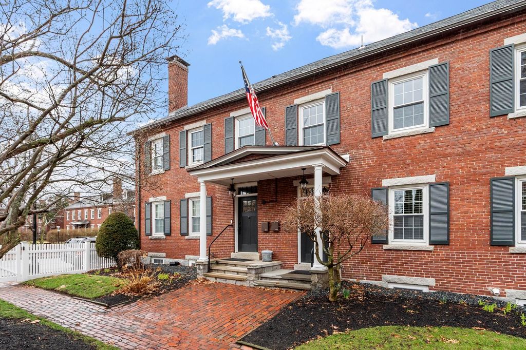 67 West Merrimack St Apt 2, Manchester, NH 03101