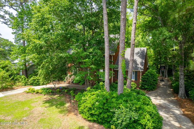 817 Lord Granville Drive, Morehead City, NC 28557