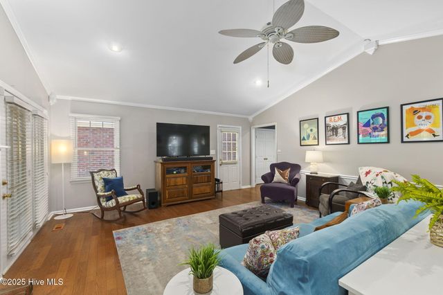 817 Lord Granville Drive, Morehead City, NC 28557