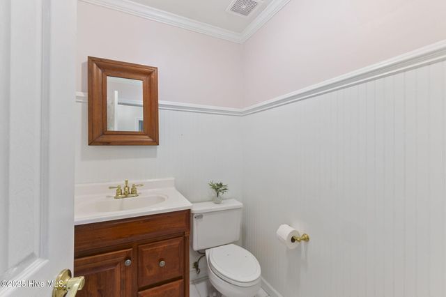 817 Lord Granville Drive, Morehead City, NC 28557