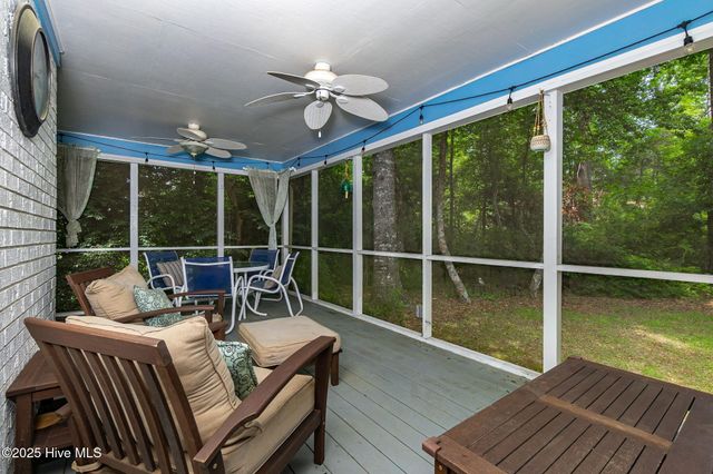 817 Lord Granville Drive, Morehead City, NC 28557