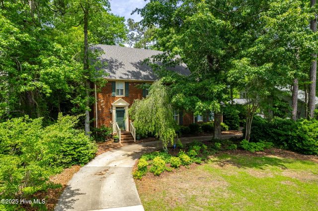 817 Lord Granville Drive, Morehead City, NC 28557