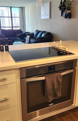 1000 Parkview Drive 1026, Hallandale Beach, FL 33009