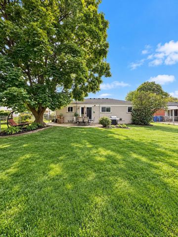 32228 Columbus Drive, Warren, MI 48088