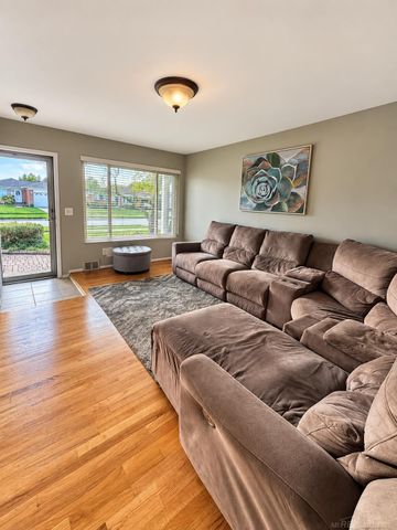 32228 Columbus Drive, Warren, MI 48088