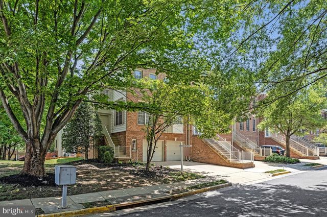 9546 LAGERSFIELD CIR, Vienna, VA 22181