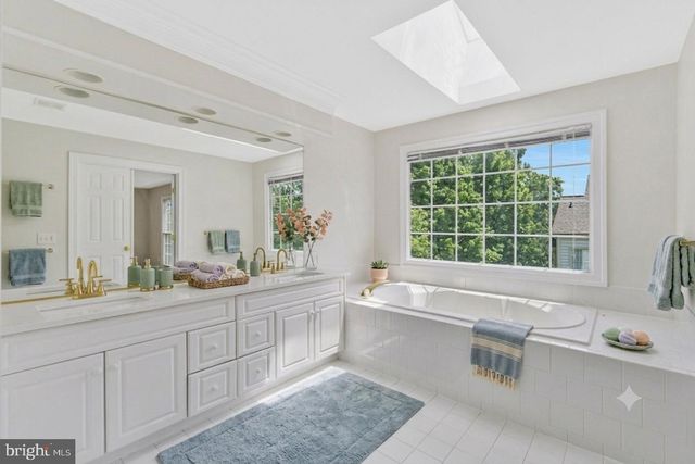 9546 LAGERSFIELD CIR, Vienna, VA 22181