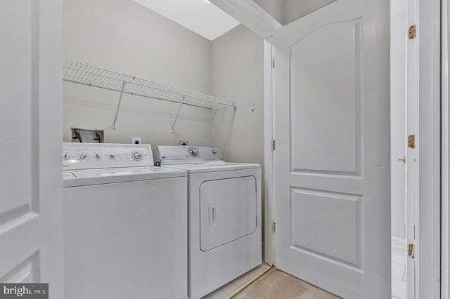 9546 LAGERSFIELD CIR, Vienna, VA 22181