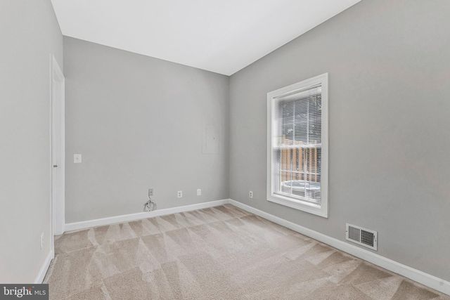 9546 LAGERSFIELD CIR, Vienna, VA 22181