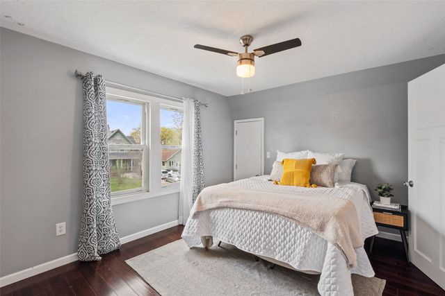 1705 E 12th Street, Des Moines, IA 50316