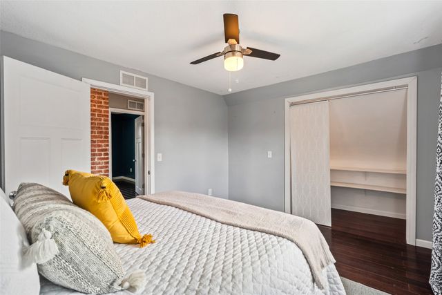 1705 E 12th Street, Des Moines, IA 50316