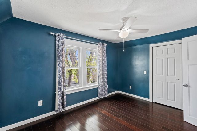 1705 E 12th Street, Des Moines, IA 50316