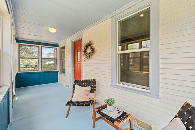 1705 E 12th Street, Des Moines, IA 50316