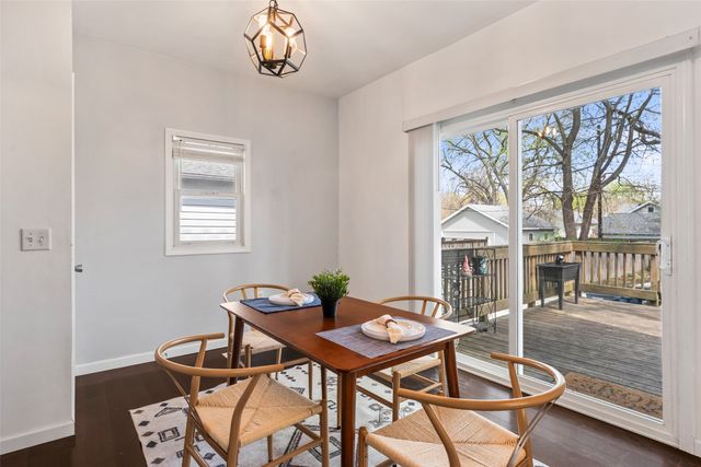 1705 E 12th Street, Des Moines, IA 50316