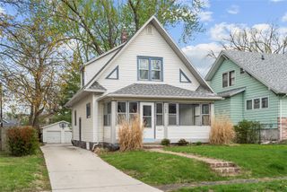 1705 E 12th Street, Des Moines, IA 50316