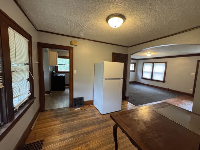 238 11th Street NW, Cedar Rapids, IA 52405