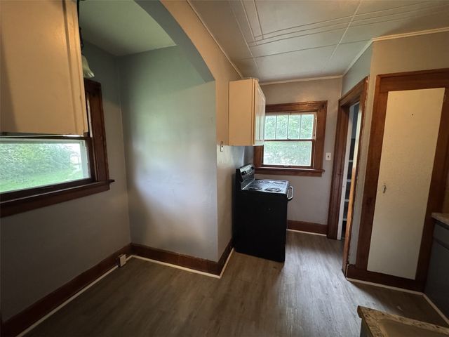 238 11th Street NW, Cedar Rapids, IA 52405