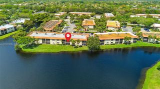 390 Lakeview Dr 102, Weston, FL 33326