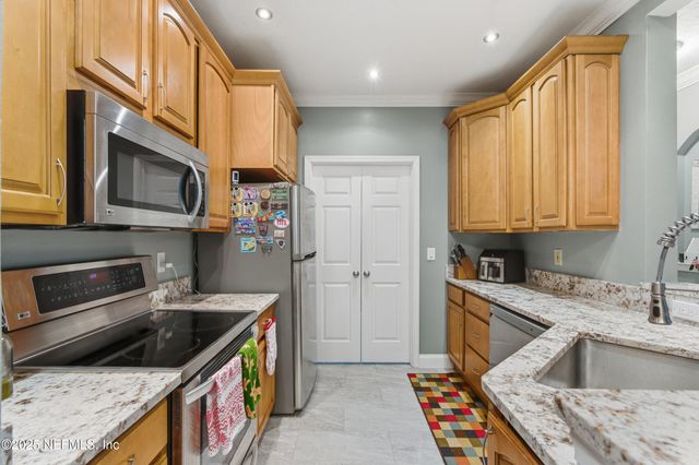 10000 GATE Parkway 613, Jacksonville, FL 32246