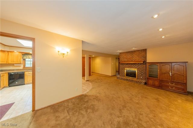 8158 Kirtland Chardon Road, Kirtland, OH 44094