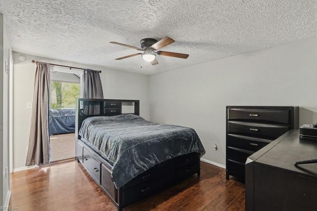19 Cathy DR, Newport News, VA 23608