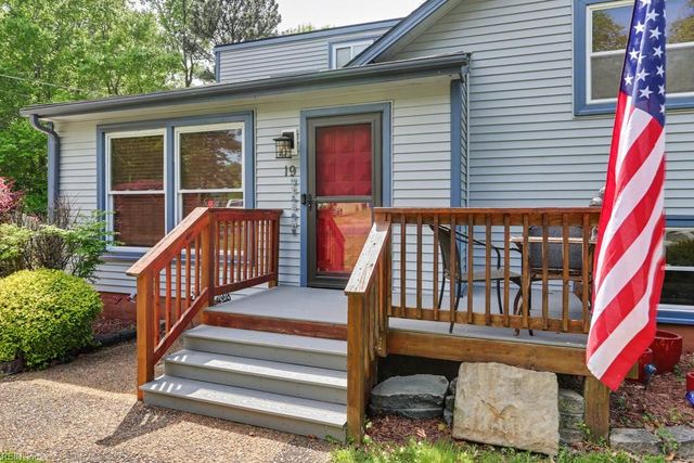 19 Cathy DR, Newport News, VA 23608