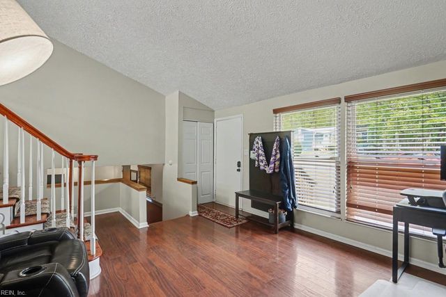 19 Cathy DR, Newport News, VA 23608