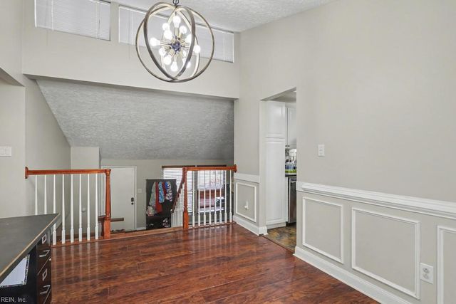 19 Cathy DR, Newport News, VA 23608