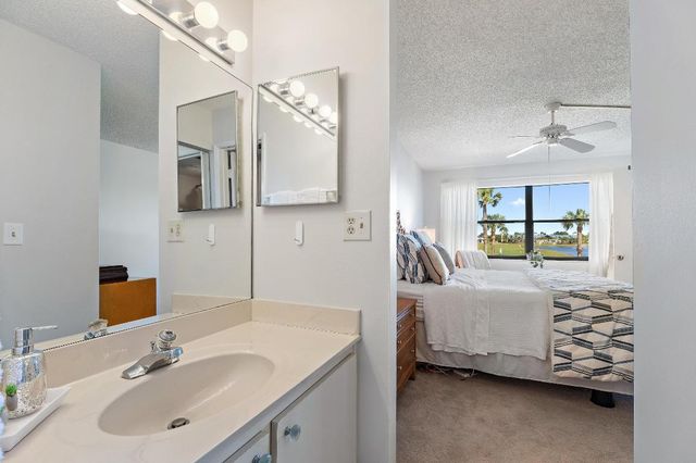 13369 Touchstone Place 203, Palm Beach Gardens, FL 33418