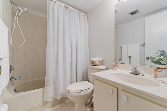 13369 Touchstone Place 203, Palm Beach Gardens, FL 33418